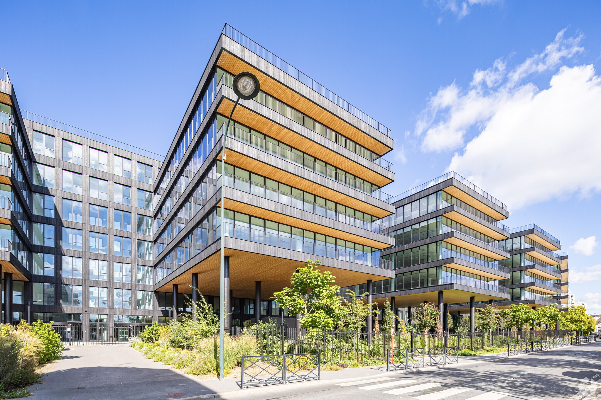 1-7 Rue Pierre Bérégovoy, Clichy à louer Photo de l’immeuble– Image 1 sur 9