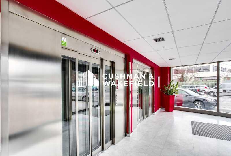 51 Rue De Saint-Cyr, Lyon à louer - Photo de l’immeuble – Image 3 sur 7