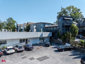 729-743 Lambert Dr NE, Atlanta, GA - Vue aérienne  vue de carte - Image1