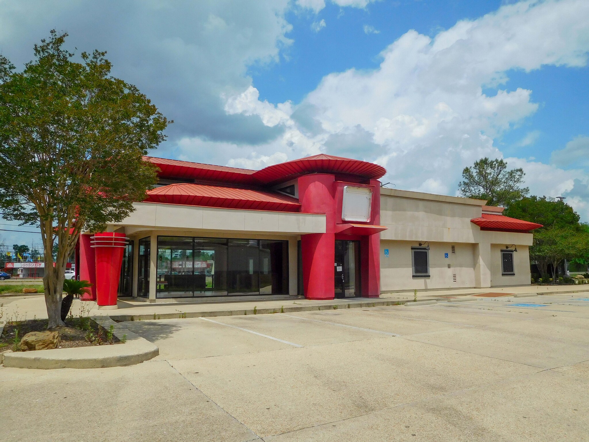 13250 Florida Blvd, Baton Rouge, LA à louer Photo principale– Image 1 sur 11