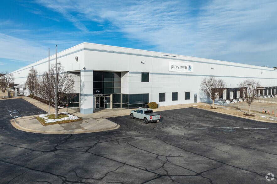 1781 Crossroads Dr, Odenton, MD à louer - Photo principale – Image 1 sur 5
