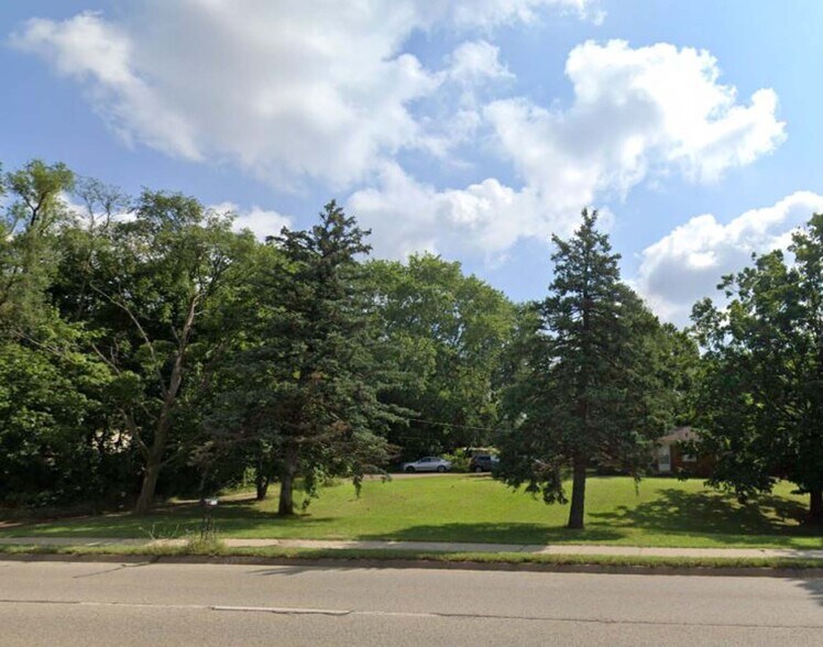 1913 S Drake Rd, Kalamazoo, MI à vendre - Photo de l’immeuble – Image 3 sur 4