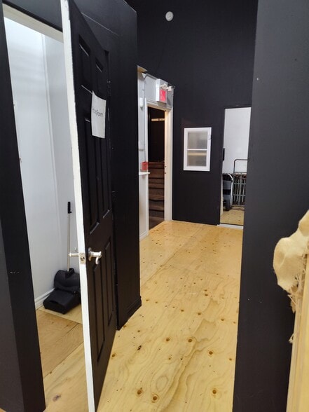 474 Queen St W, Toronto, ON à louer - Photo de l’immeuble – Image 2 sur 10