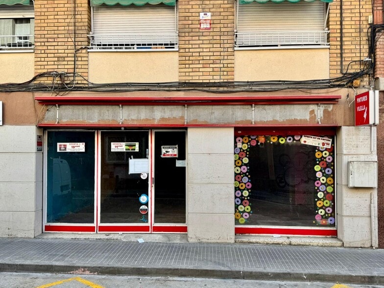 Immeuble residentiel dans Cornellà de Llobregat, Barcelona à vendre - Photo intérieure – Image 1 sur 2