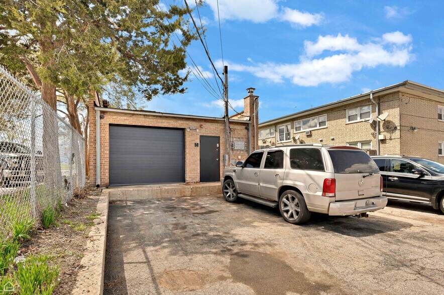 837 Mannheim Rd, Bellwood, IL à louer - Photo de l’immeuble – Image 3 sur 17