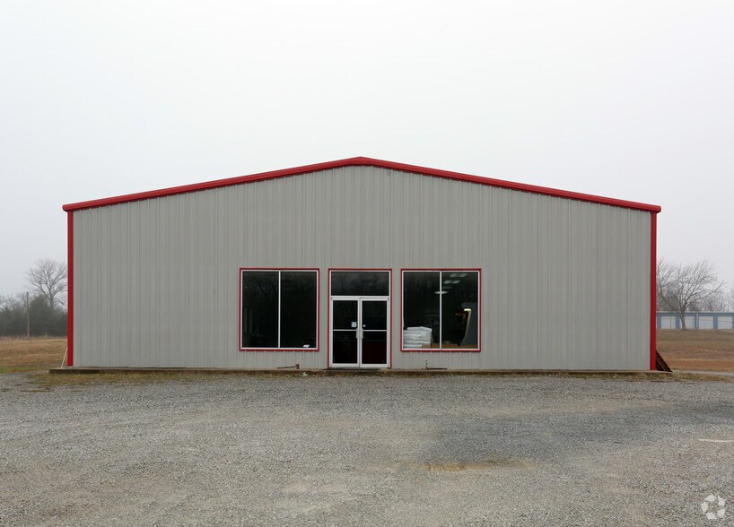 1301 W Sam Rayburn Dr, Bonham, TX à vendre - Photo de l’immeuble – Image 2 sur 14