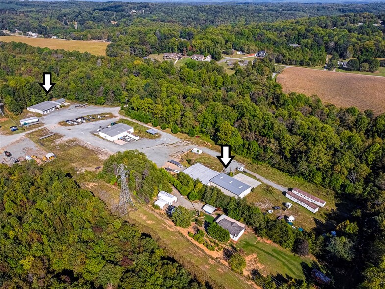 250 Industrial Park Dr, Thomasville, NC à louer - Photo de l’immeuble – Image 1 sur 33
