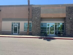 6635 S Tenaya Way, Las Vegas, NV à louer Photo intérieure– Image 2 sur 10