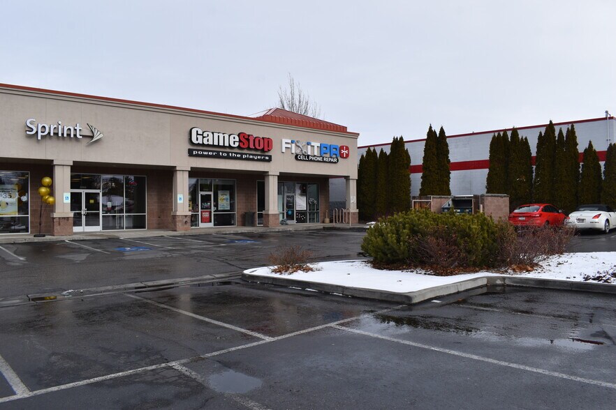 8162-8186 W Overland Rd, Boise, ID à louer - Photo de l’immeuble – Image 3 sur 3