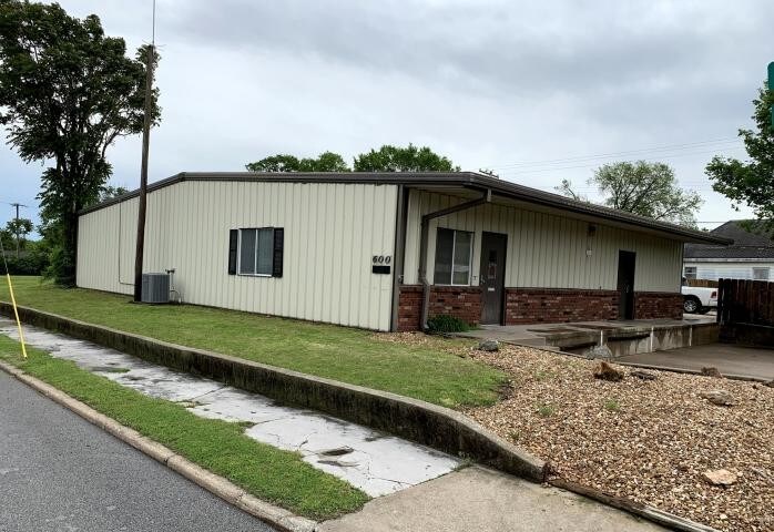 600 Broadway St, Joplin, MO à vendre - Photo principale – Image 1 sur 25
