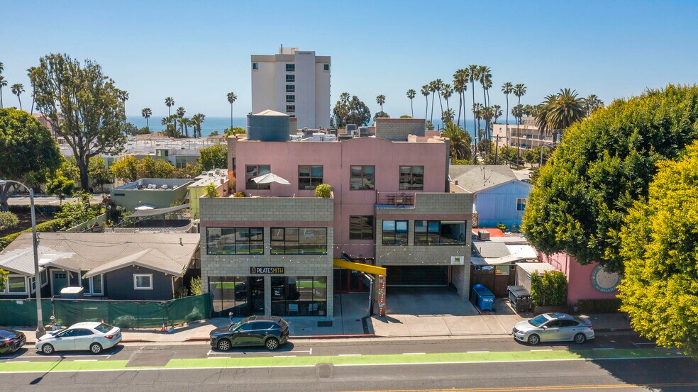 2110 Main St, Santa Monica, CA à vendre - Photo de l’immeuble – Image 2 sur 29