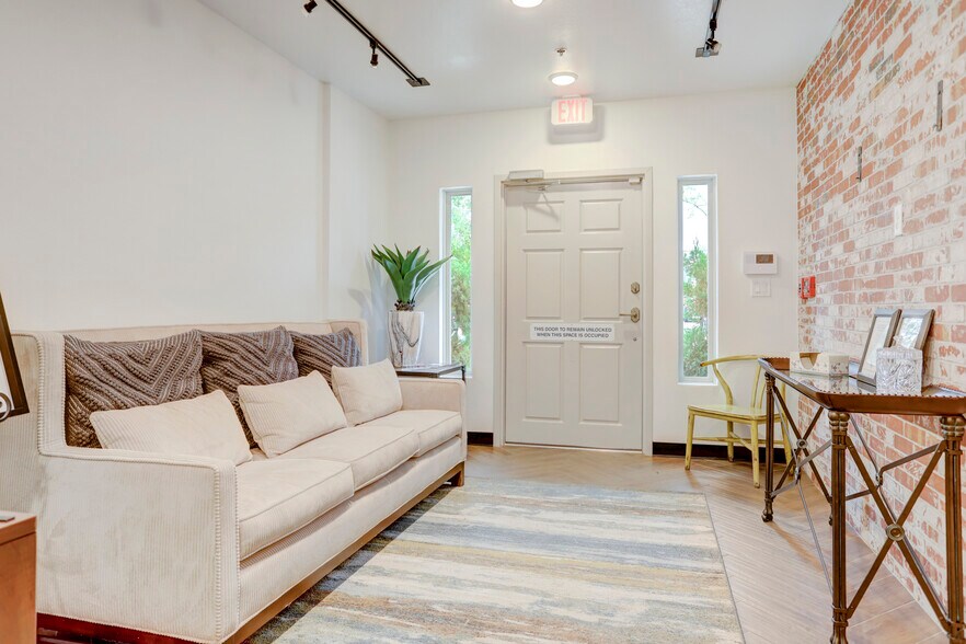 6544 Greatwood Pky, Sugar Land, TX à louer - Photo intérieure – Image 3 sur 21