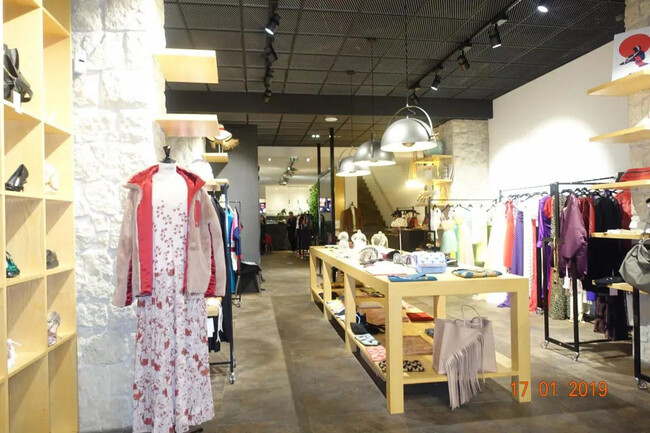 Plus de détails pour Local commercial à vendre