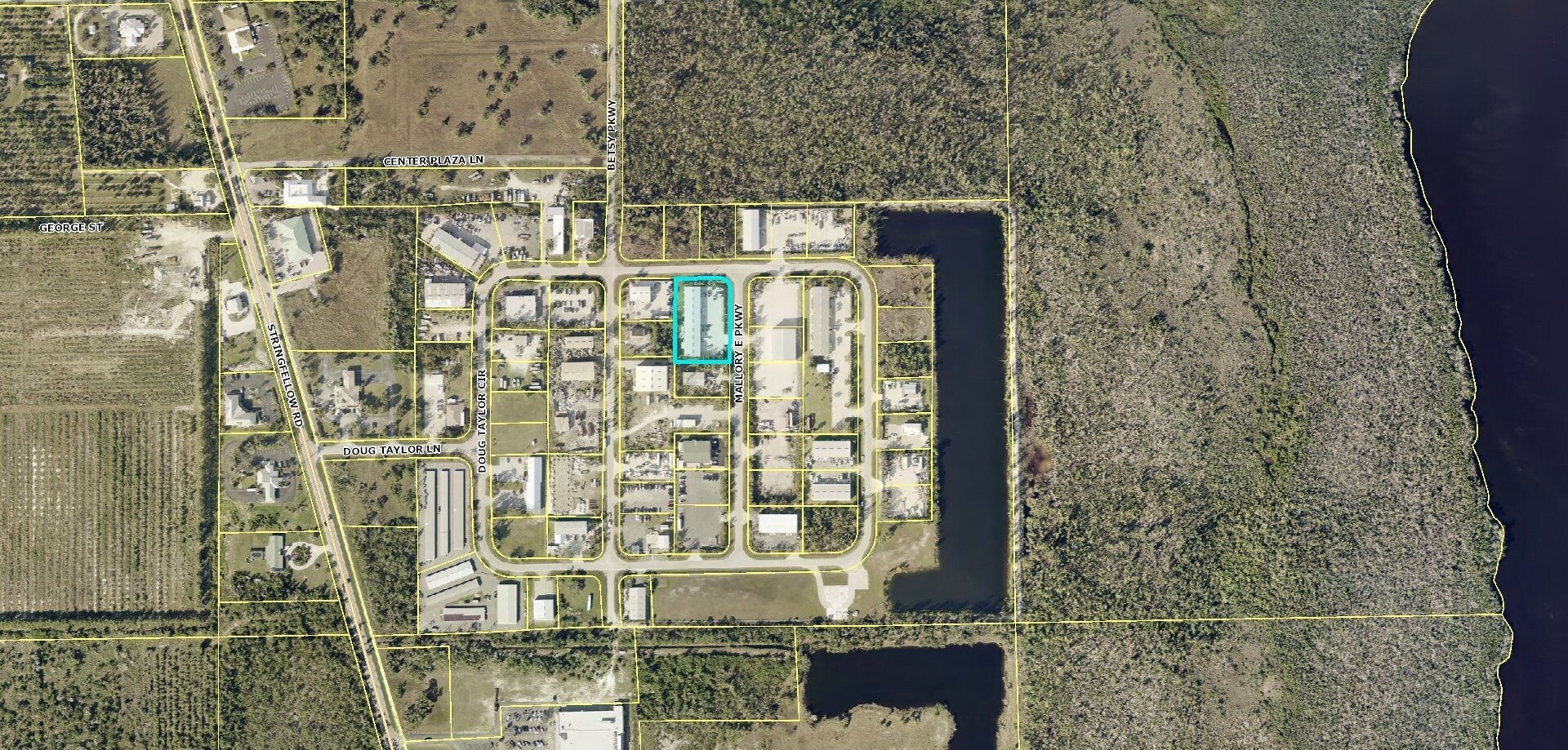 10161 Mallory Pky, Saint James City, FL à louer Photo de l’immeuble– Image 1 sur 9