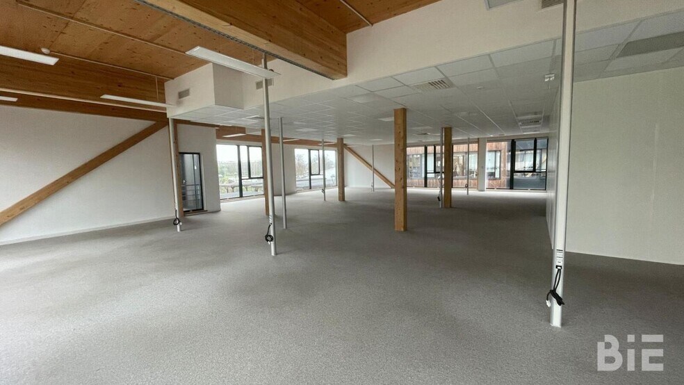 Bureau dans Mérignac à louer - Photo intérieure – Image 2 sur 12