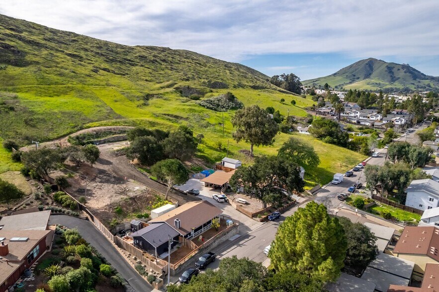 3281 Rockview Pl, San Luis Obispo, CA à vendre - Photo de l’immeuble – Image 2 sur 15