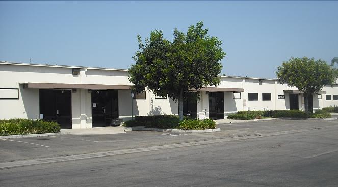 2110 S Lyon St, Santa Ana, CA à louer - Photo principale – Image 1 sur 3