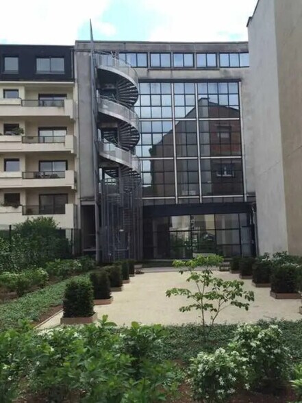 Bureau dans Lille à louer - Photo de l’immeuble – Image 3 sur 5