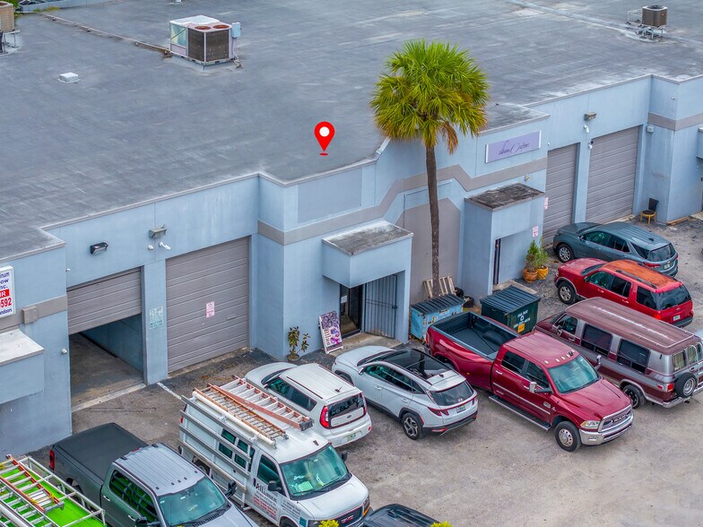 2693 W 76th St, Hialeah, FL à vendre - Photo de l’immeuble – Image 2 sur 57