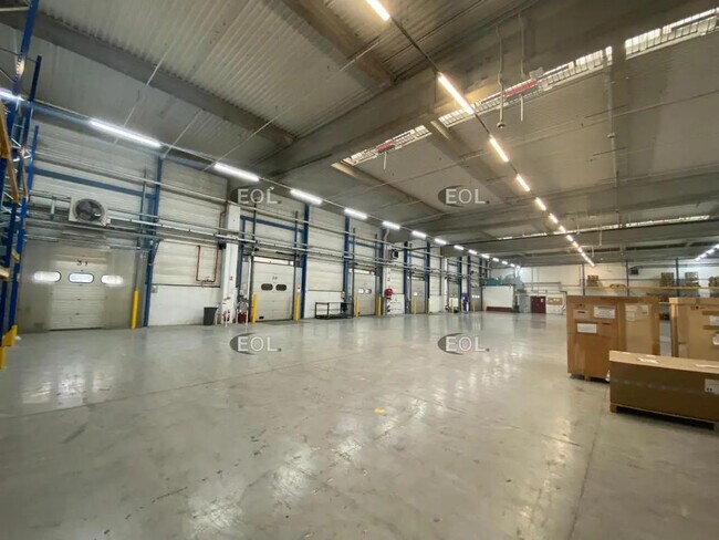 Plus de détails pour Industriel/Logistique à louer