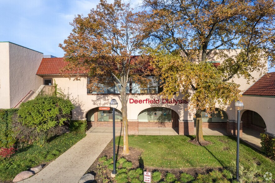 405-493 Lake Cook Rd, Deerfield, IL à louer - Photo de l’immeuble – Image 3 sur 10
