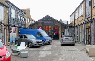 Plus de détails pour 59 St. Leonards Rd, Windsor - Local commercial à louer