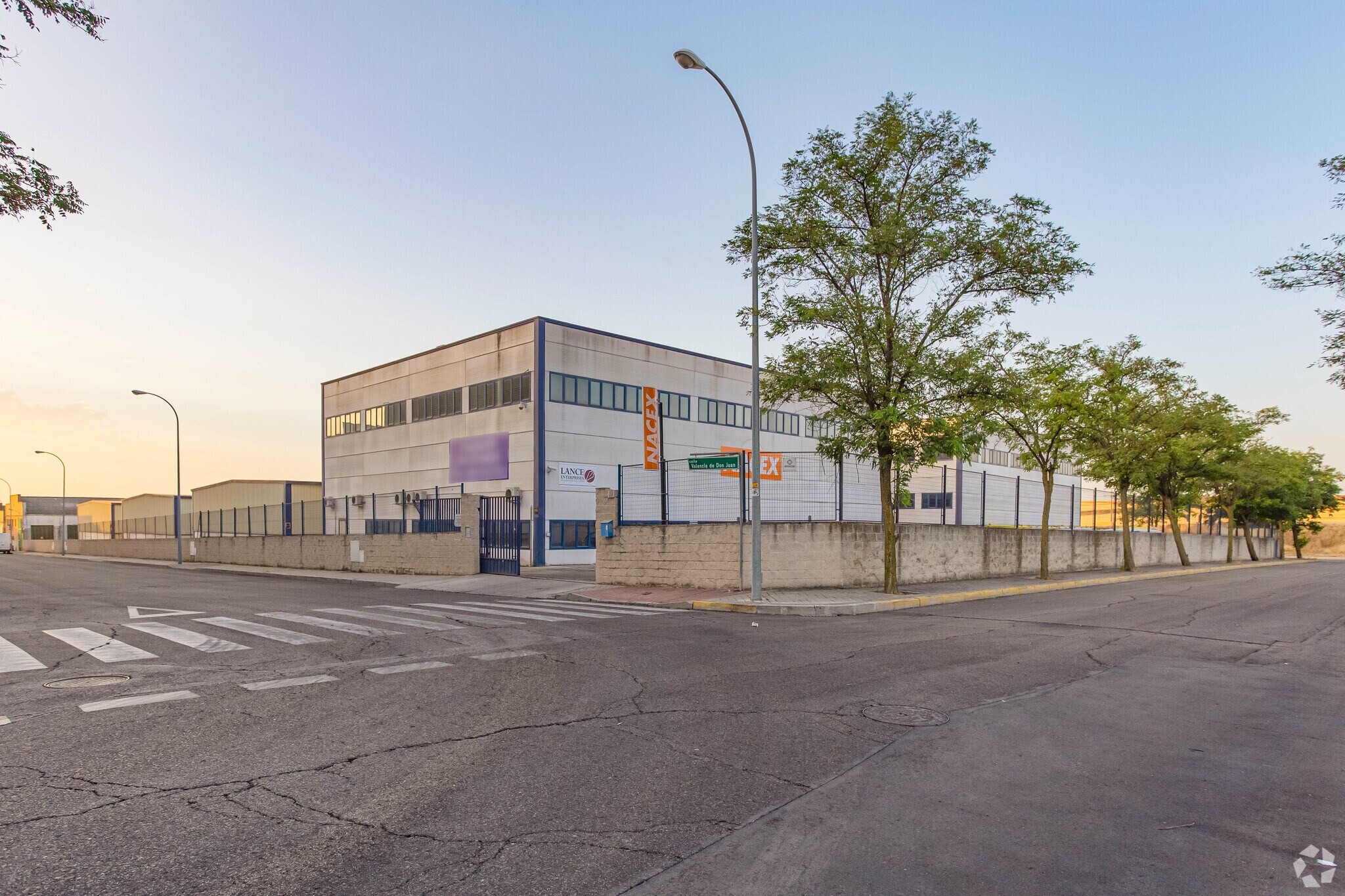 Calle Valencia De Don Juan, 25, Fuenlabrada, Madrid à louer Photo de l’immeuble– Image 1 sur 5