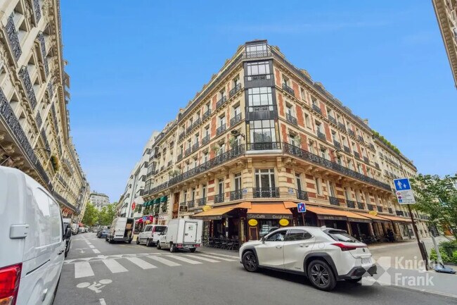 Plus de détails pour 28 Rue Marbeuf, Paris - Bureau à louer