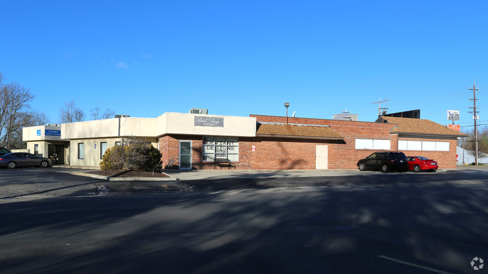 8423-8449 Beechmont Ave, Cincinnati, OH à louer - Photo principale – Image 1 sur 8