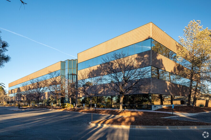 61 Inverness Dr E, Englewood, CO à louer - Photo de l’immeuble – Image 1 sur 21