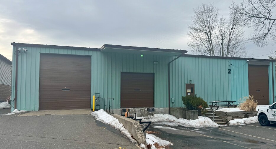 24 Elise St, Westfield, MA à louer - Photo de l’immeuble – Image 2 sur 6