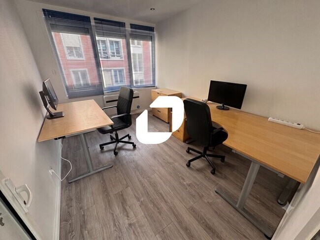 Plus de détails pour Bureau à vendre
