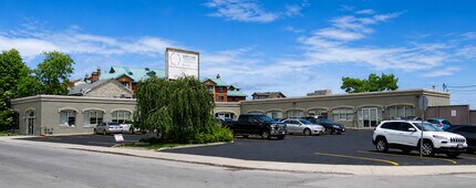 55 Rideau St, Kingston, ON à louer Photo de l’immeuble– Image 1 sur 7
