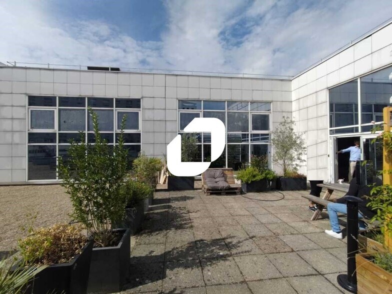Bureau dans Montreuil à vendre - Photo de l’immeuble – Image 3 sur 15