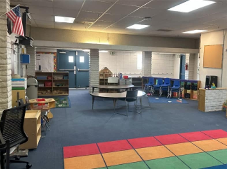 8833 Palmetto Ave, Fontana, CA à vendre - Photo intérieure – Image 3 sur 6