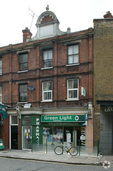 138 Drummond St, Londres à louer - Photo de l’immeuble – Image 2 sur 5