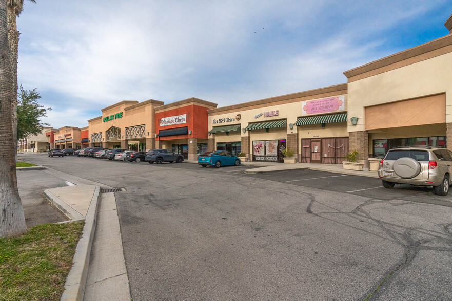 Castaic Village Center portefeuille de 2 biens à vendre sur LoopNet.fr - Photo de l’immeuble – Image 3 sur 4