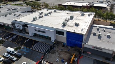 2021-2093 Smith Haven Plz, Lake Grove, NY à louer - Vidéo sur l’annonce professionnelle 