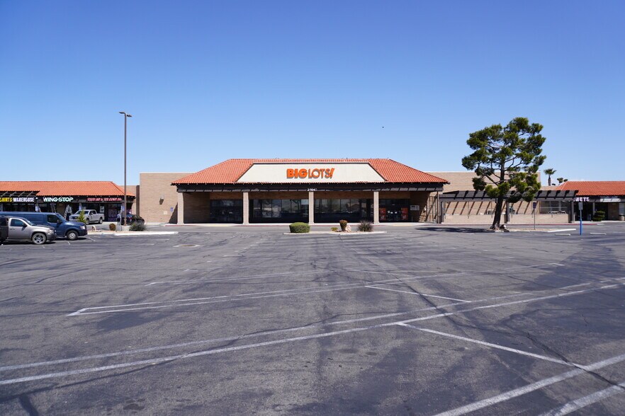 21620 Bear Valley Rd, Apple Valley, CA à louer - Photo de l’immeuble – Image 3 sur 3