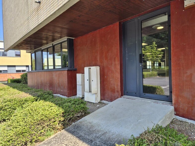 Bureau dans Champs-sur-Marne à louer - Photo de l’immeuble – Image 3 sur 11