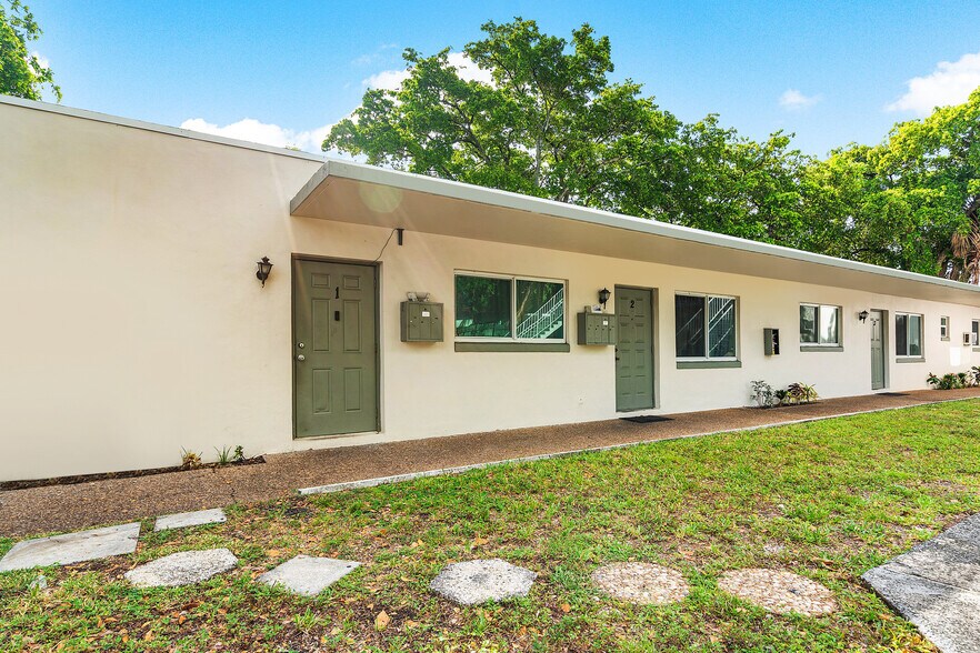 620-630 SW 7th St, Pompano Beach, FL à vendre - Photo de l’immeuble – Image 3 sur 16