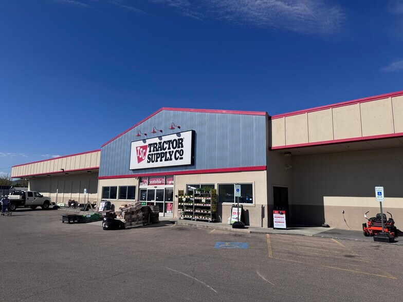 1019 S Washington Ave, Emmett, ID à vendre - Photo de l’immeuble – Image 2 sur 4