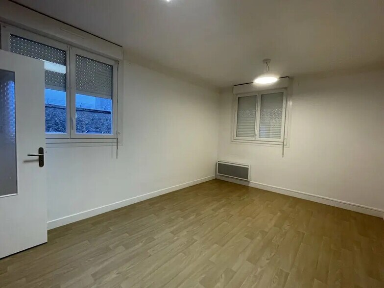 Bureau dans Lorient à louer - Photo de l’immeuble – Image 3 sur 8