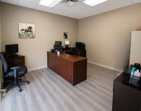 19110 24th Ave, Surrey, BC à louer Photo intérieure– Image 1 sur 14