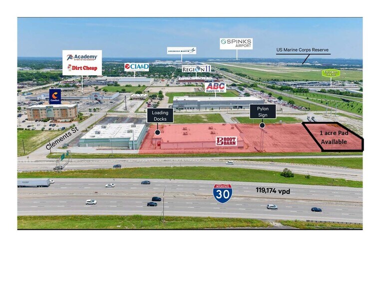 7606 West Freeway, White Settlement, TX à louer - Photo de l’immeuble – Image 3 sur 4