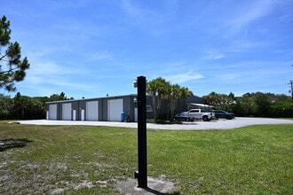11950 SE Shell Ave, Hobe Sound, FL à louer Photo de l’immeuble– Image 2 sur 18