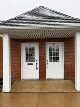320 Center St, Chardon, OH à louer Photo intérieure– Image 2 sur 14