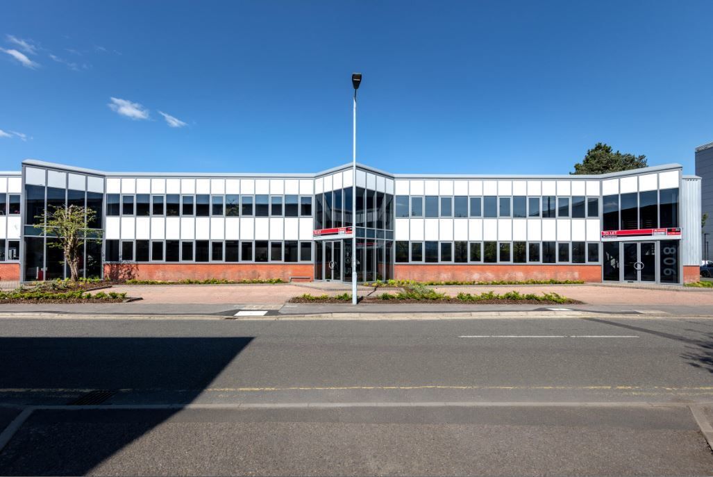 804-806 Oxford Ave, Slough à louer Photo de l’immeuble– Image 1 sur 5