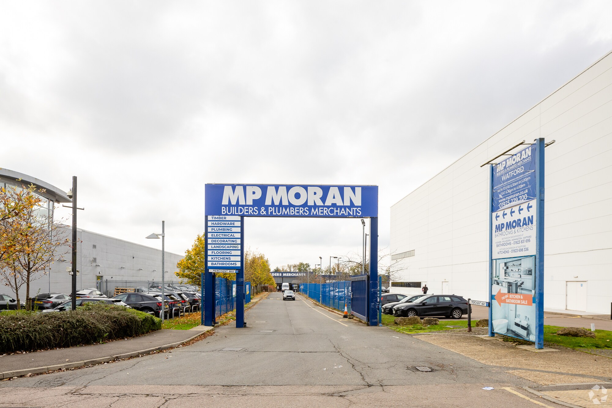 459 Park Av, Bushey à louer Photo principale– Image 1 sur 4