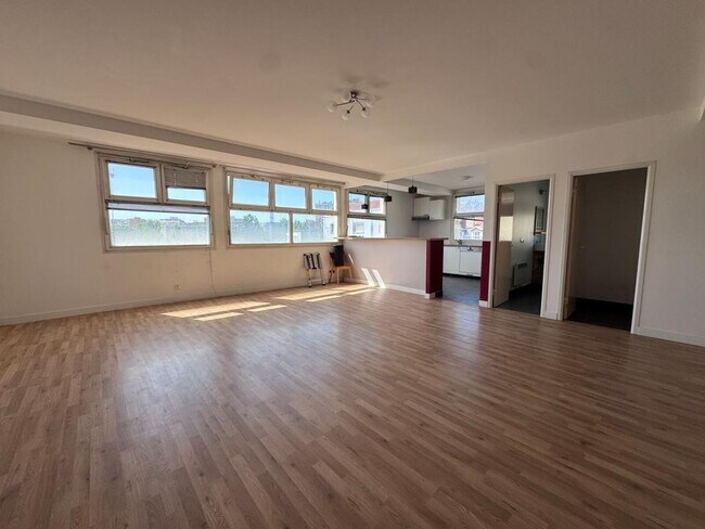 Plus de détails pour Bureau à vendre